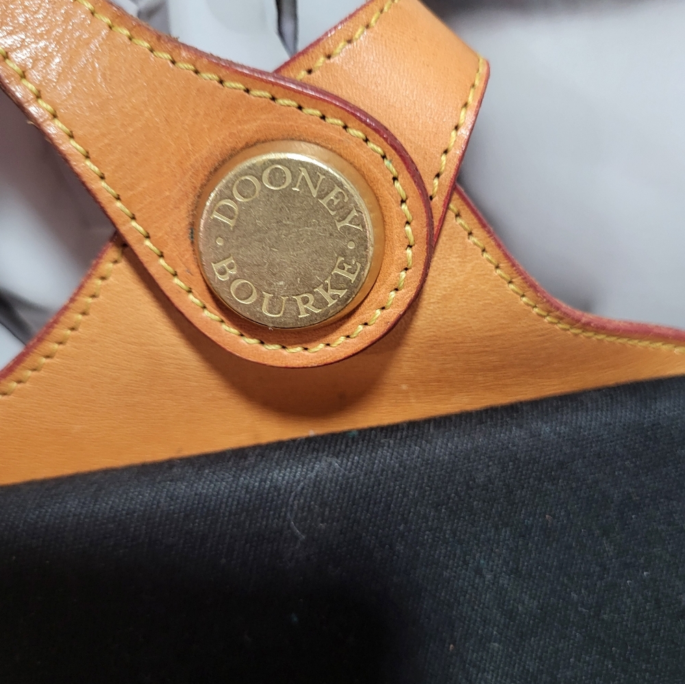 VTG Dooney & Bourke Black Cabriolet & Leather Duck Emblem Backpack RARE - Picture 6 of 12